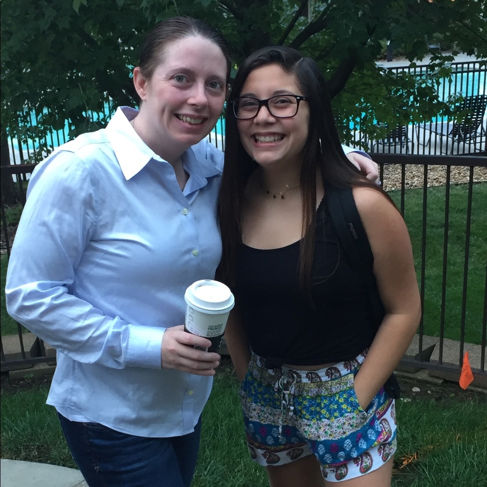 Meet your Poshers, Tara and Regan